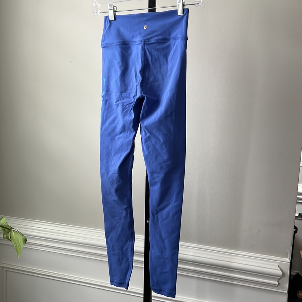 Spiritual Gangster legging size small - Picture 4 of 5